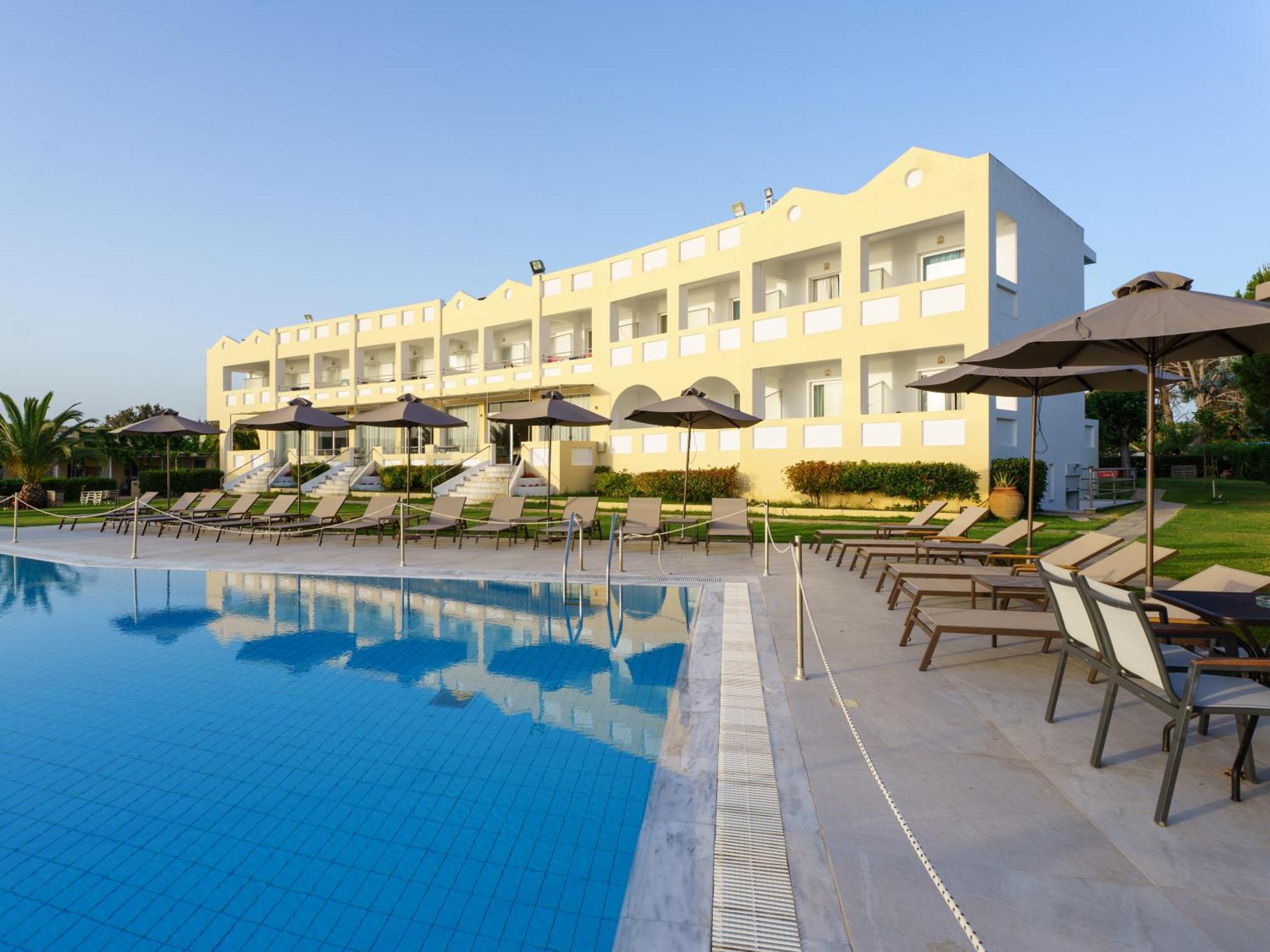 Niforeika Beach Hotel Dış mekan fotoğraf